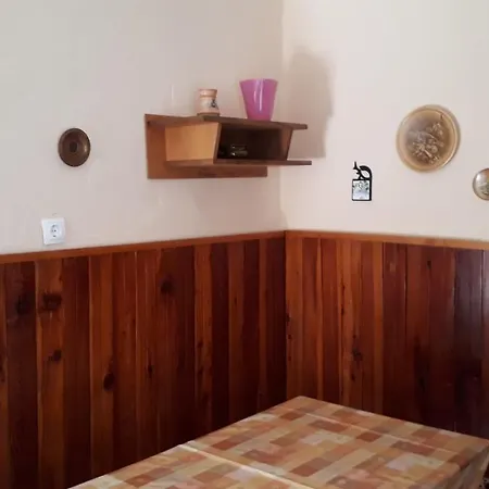 בית נופש Peaceful Old House